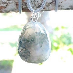Handmade Drilled Moss Agate White Green Necklace